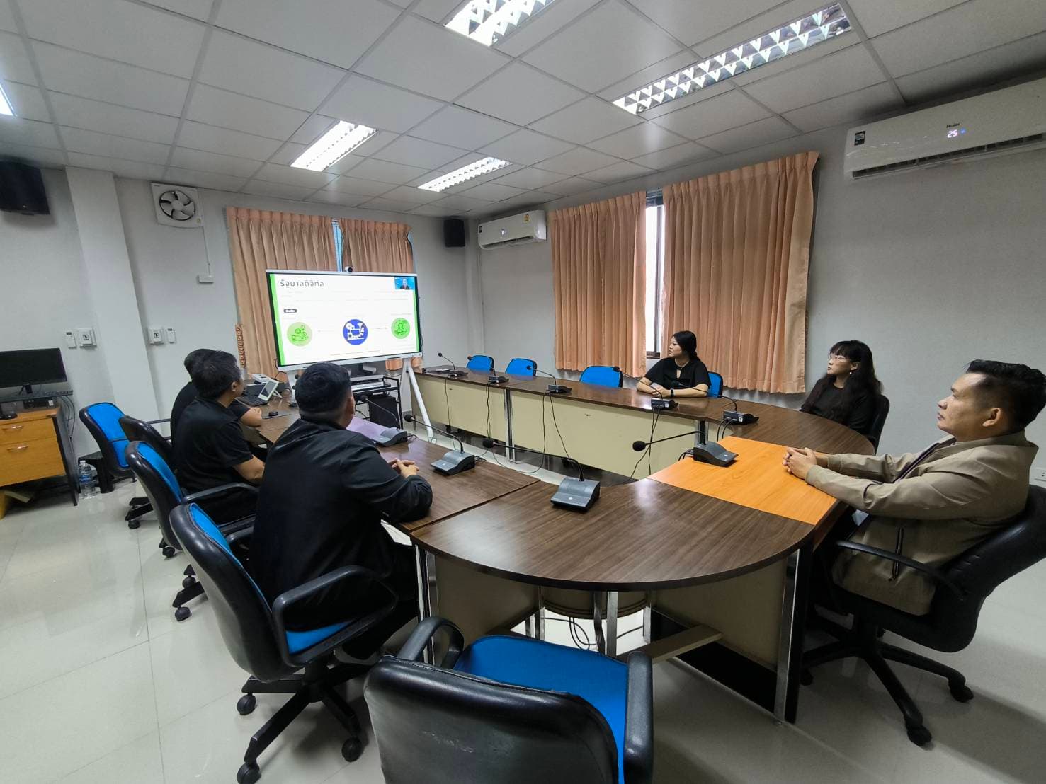 ศสข.9 (นครสวรรค์) ได้เข้าร่วมรับฟังการประชุมสัมมนา เรื่อง การขับเคลื่อนระบบ e-Office ในระดับจังหวัด
